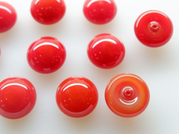 画像2: ジャパンヴィンテージ　ガラス製カボション【グミ色　約15ミリ】2個 (2)