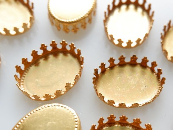 画像2: ミリアムハスケル　ロシアンゴールド　20×15ミリ　フラットバック用オーバルセッティング　2個 (2)