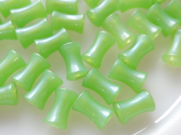 画像3: ジャパンヴィンテージ　プラスチック製ビーズ【パールライズ・チューブ・グリーン】 (3)