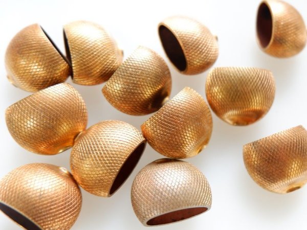 画像2: ヴィンテージ　USA真鍮製　【テクスチャー・エイコーンビーズキャップ】2個 (2)