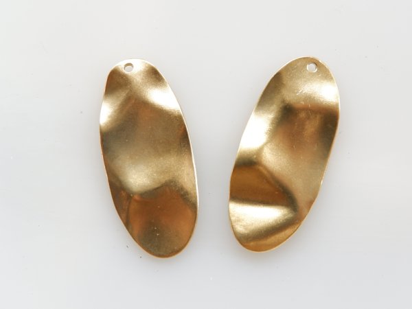 画像3: ヴィンテージアメリカ製 真鍮パーツ【なみなみ・縦長楕円ドロップ】2個 (3)