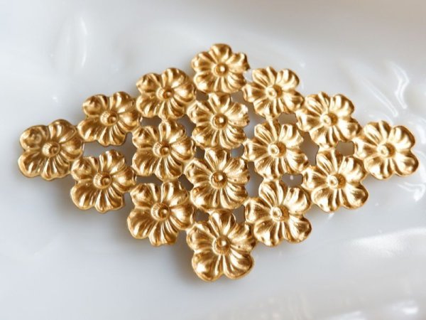 画像4: USA真鍮パーツ ラージフローラル・菱形スタンピング98ミリ 1個 (4)