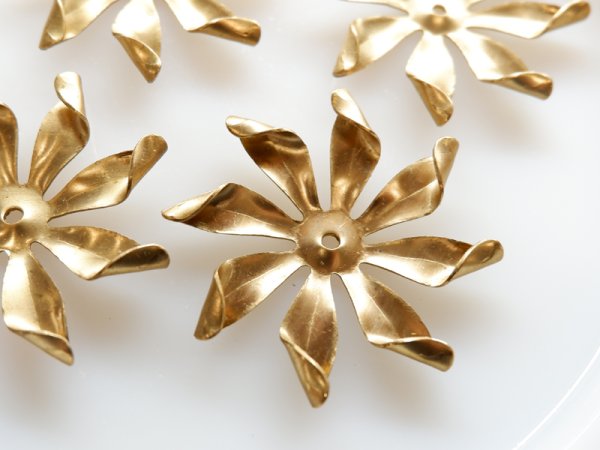 画像3: ヴィンテージUSA真鍮製　ねじれラージフラワー　48ミリ　1個　　　　 (3)