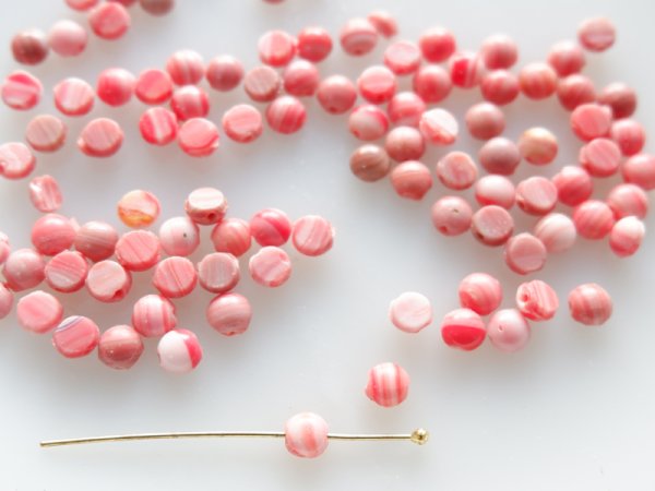画像3: フランスヴィンテージ 　ネイルヘッドビーズ【レッド・マーブル　約5ミリ】30個　1穴 (3)