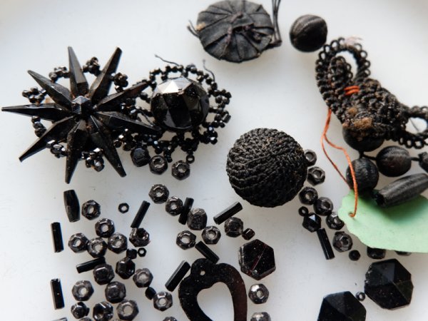 画像3: フランスアンティーク 　モチーフ・ビーズセット【T】　一式　 (3)