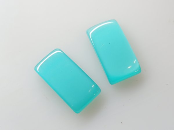 画像2: ヴィンテージルーサイト系カボション・サーモセット【レクタングル24×12mm ブライトグリーン】 2個 (2)