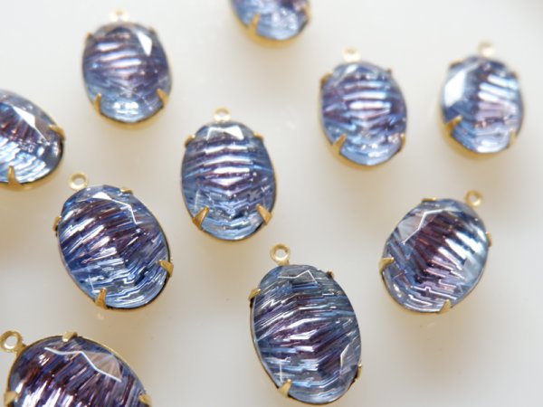 画像2: ドイツヴィンテージ　ラインストーン【ブルー×むらさき・ギブレ】18×13ミリ　カン付きセッティング　2個 (2)