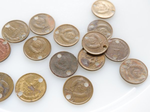 画像4: ヴィンテージ　本物旧ソ連のコインチャーム　1カペイカ　2個 (4)