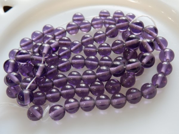 画像2: 1本限り　ジャパンヴィンテージ　薄アメジストのラウンドビーズ　直径約9mm 約80粒 　 (2)
