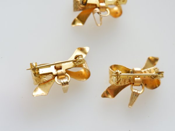 画像4: USAヴィンテージ　リボン型ブローチ【ゴールドリーフ模様　B】1個 (4)