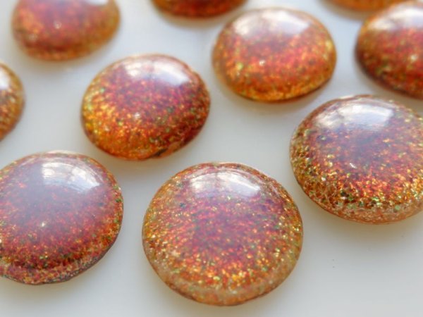 画像2: チェリーブランド　ジャパンヴィンテージ　ガラスカボション　ファイヤーオパール　ラウンド25ミリ　1個 (2)