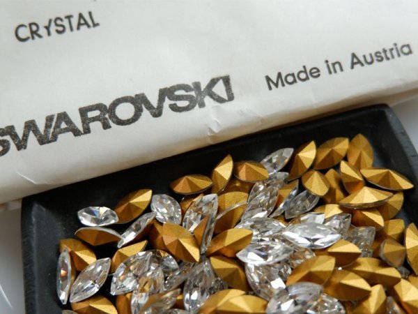 画像2: ヴィンテージスワロフスキー・ラインストーン【ナヴェット　クリアー・12×6ミリ】6粒　ART.4200 (2)