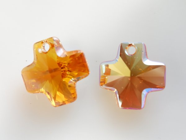 画像2: ヴィンテージスワロフスキー　クロス型20ミリ・ペンダントトップ【トパーズAB】2個　#6866 (2)
