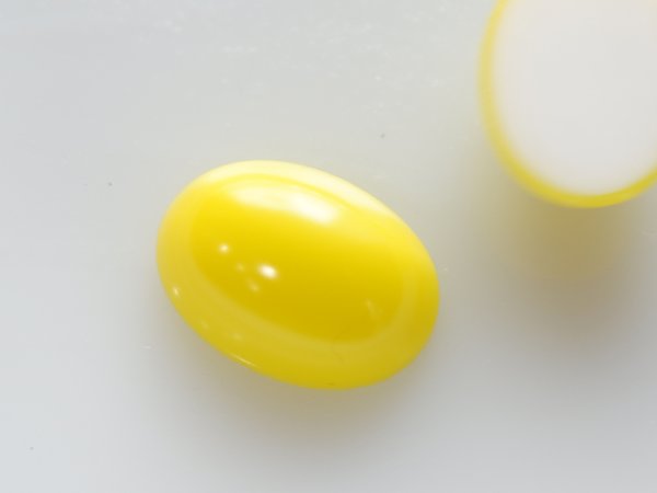 画像3: ドイツヴィンテージ　ガラスカボション【レモンイエロー】1個　25×18mm (3)