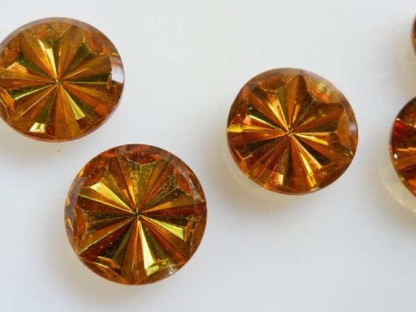 画像3: ドイツヴィンテージ・ヘリオトロープ・ガラスカボション25ミリ　1個の価格です　ヴィトレイル (3)