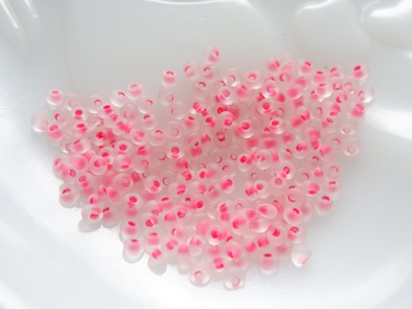 画像2: チェコヴィンテージ・マガタマビーズ3ミリ【マット・ピンク】5グラム (2)