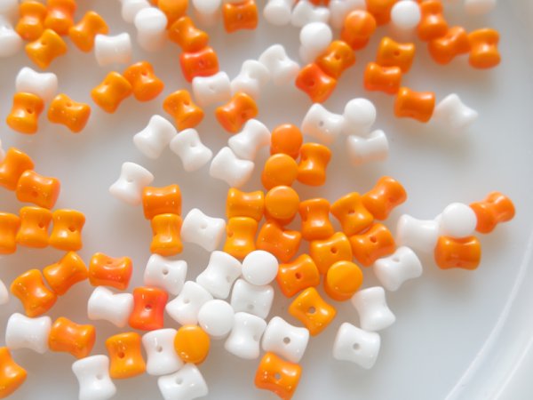 画像4: オーストリア　ヴィンテージ・ガラスビーズ【オレンジ×ホワイト】20粒 (4)