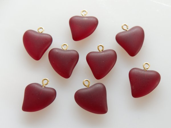 画像2: ヴィンテージ・変形ハートのガラスチャーム　2個　 (2)