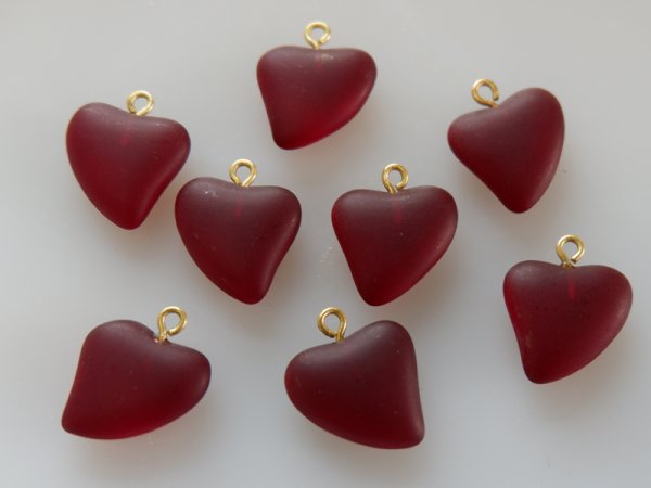 画像4: ヴィンテージ・変形ハートのガラスチャーム　2個　 (4)