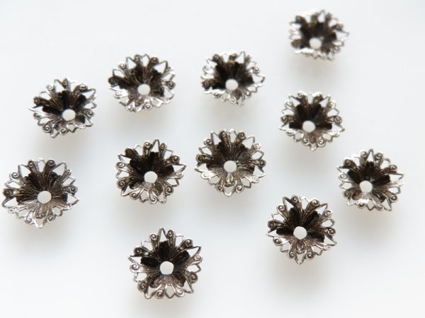 画像2: ミリアムハスケル　銀古美色【フラワーカップフィリグリー】4個　ハスケルパーツ (2)