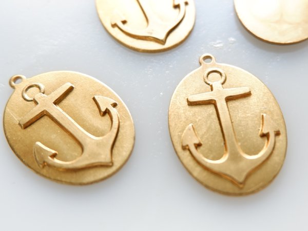 画像2: ヴィンテージUSA真鍮製　アンカーペンダントトップ・チャーム　1個 (2)