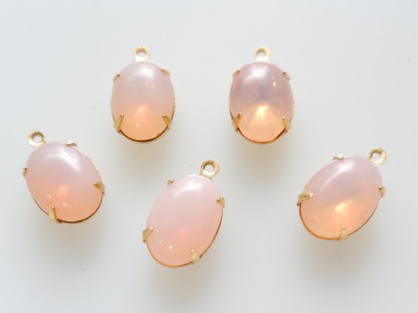 画像1: ドイツヴィンテージ・ガラスカボション【オレンジオパール+カン付きセッティング】14×10mm　2個 (1)