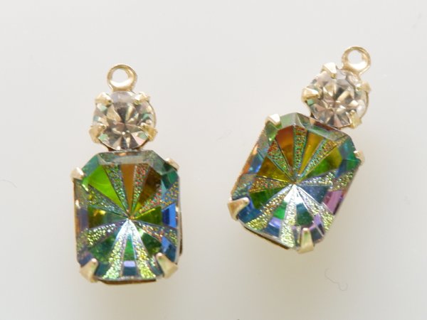 画像3: ドイツヴィンテージ・ラインストーン・チャーム【ダブル　ヴィトレイル・グリーン系】10×8　2個 (3)