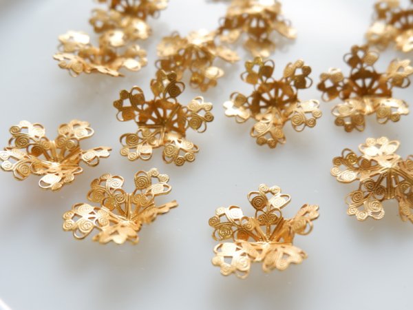 画像3: ミリアムハスケル　ロシアンゴールド【立体フラワー5ペタル　フィリグリー】2個 (3)