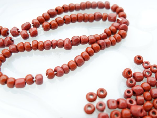 画像2: チェコスロバキア　ヴィンテージ・シードビーズ4ミリ（6/0）【ライトブラウン】12グラム (2)