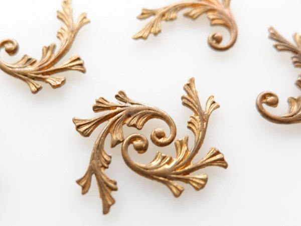 画像4: ミリアムハスケル・デッドストック【デコレーションパーツ同じ向き　赤み有り】2個 (4)