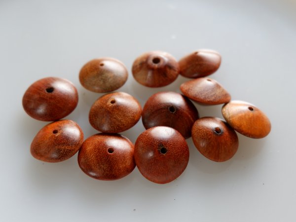 画像2: ヴィンテージのウッドビーズ【ソロバン　13〜15mm】10個 (2)