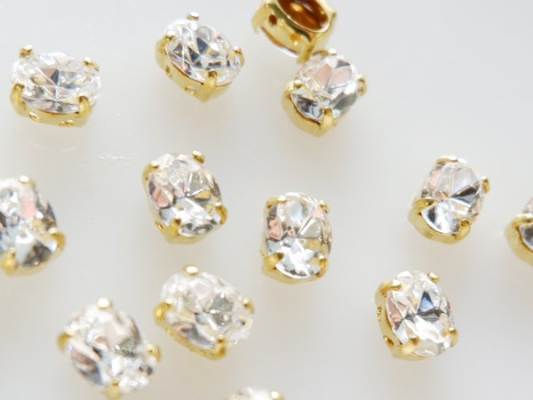 画像2: ヴィンテージ　スワロフスキー＋縫付け用台座【クリアー　8×6ミリ・オーバル】4個　 (2)