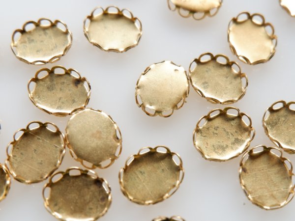 画像2: ヴィンテージUSA真鍮セッティング　レースエッジ10×8mm　4個セット (2)