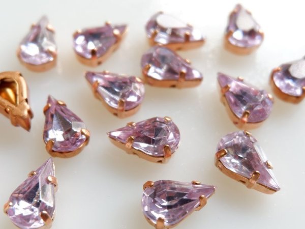 画像2: チェコヴィンテージ　ラインストーン＋縫い付け用台座【アレキサンドライト】2個　13×7.8mm (2)